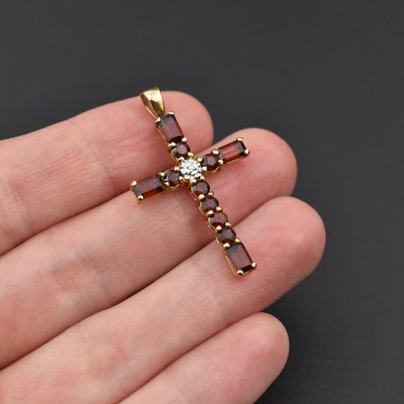 Garnet and diamond cross pendant solid 10K gold - Picture 8 of 12